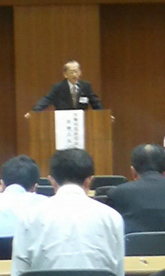 金綱氏