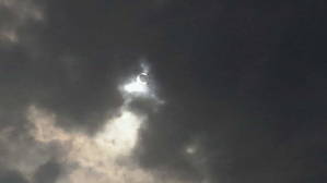 欠け始めた太陽1