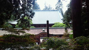 根本中堂の遠景