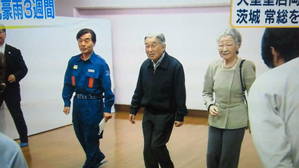 避難所を訪問された天皇ご夫妻
