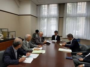 財務省の矢野主税局長との面談