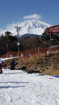スキー場から望む富士山