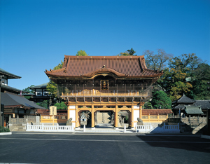 成田山総門